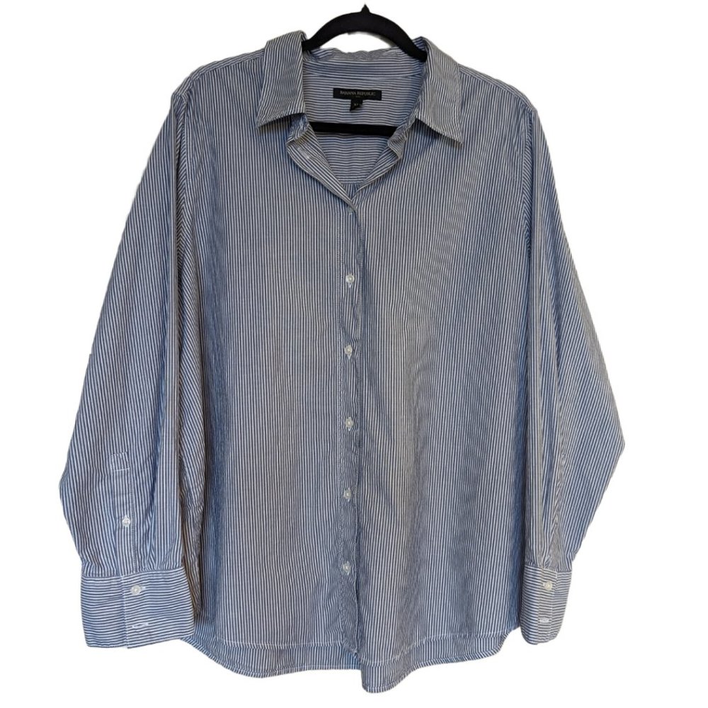 Banana Republic Women's Blue & White Stripe Button Down size XL